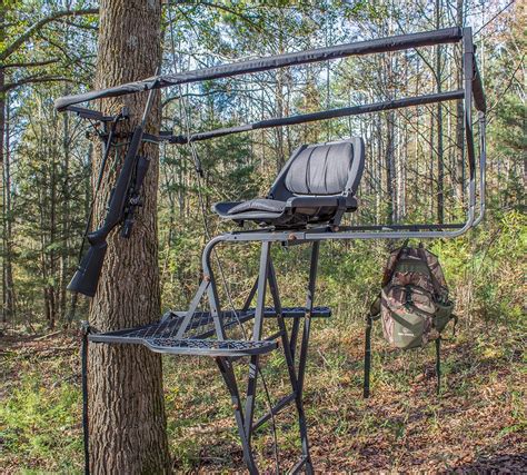 hunting archer 廣州|Setting Up a Tree Stand for Archery Hunting: Do’s and Don’ts